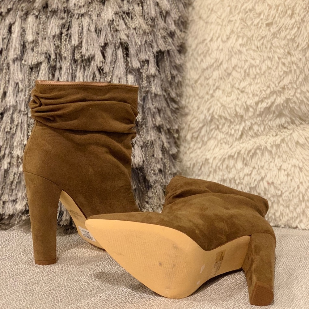 Cute fall booties - Picture 3 of 3